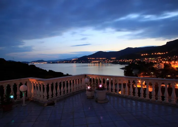 Apartman Daphne PalaiónTsiflíkion